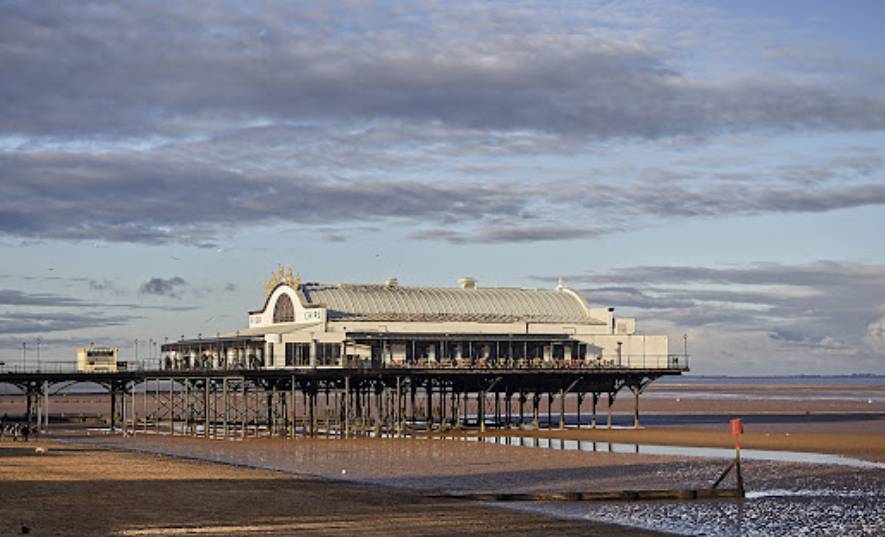 Locksmith in Grimsby, Grimsby Locksmith, The Handy Locksmith Grimsby one of the sights of the grimsby area from your locksmith in gainsborough